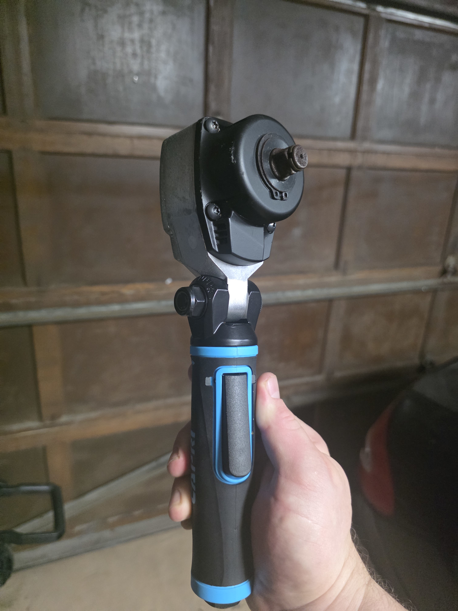 Capri 1/2 in Air Impact Wrench & Bit Socket Set