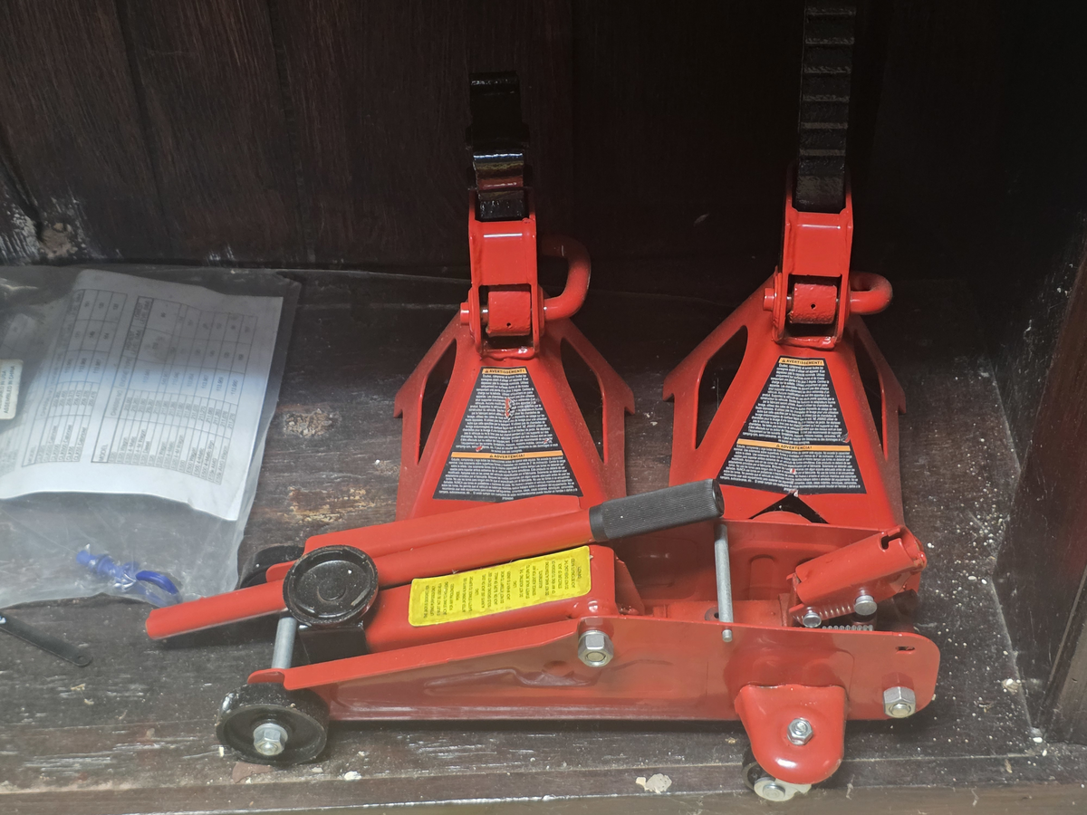 2 Ton Floor Jack & Jack Stand Set