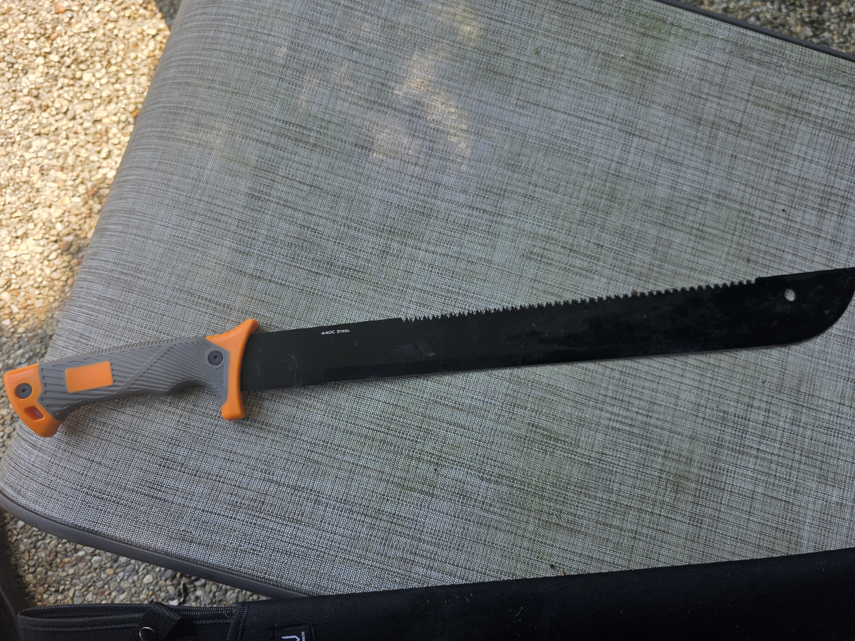 GOW Sawback Machete with Sheath